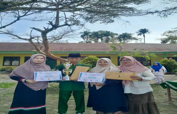 Momentum Penutupan Semester Dan Euforia Hadiah Class Meeting Di MTsS Muhammadiyah Pulau Punjung