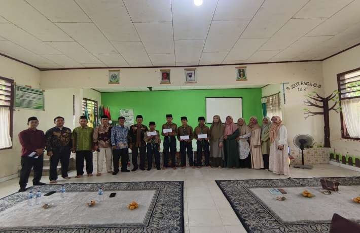 PDM Dharmasraya beserta Dikdasmen Beri Apresiasi Atas Prestasi Siswa 